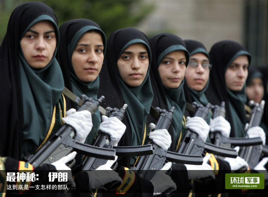 Foreign female soldiers in military parades 