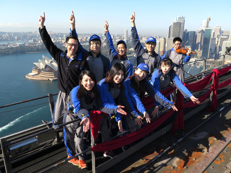 World First Love Talent Show on the Sydney Harbour Bridge for Chinese Valentine’s Day