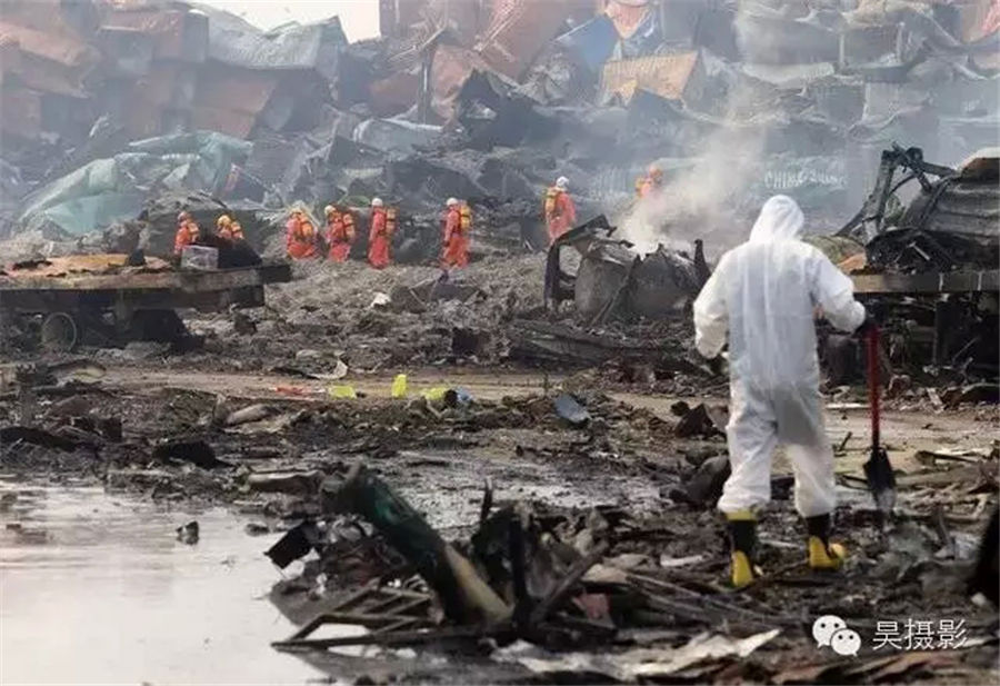 Shocking scenes of core blast area in Tianjin