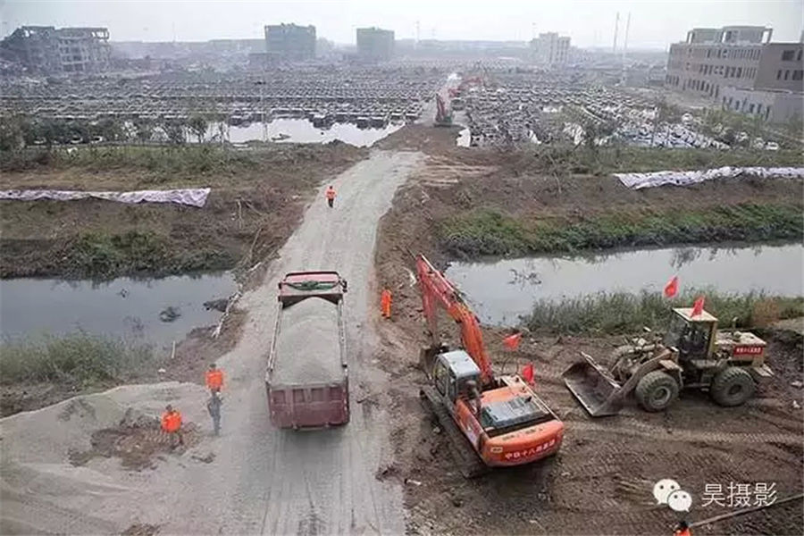 Shocking scenes of core blast area in Tianjin