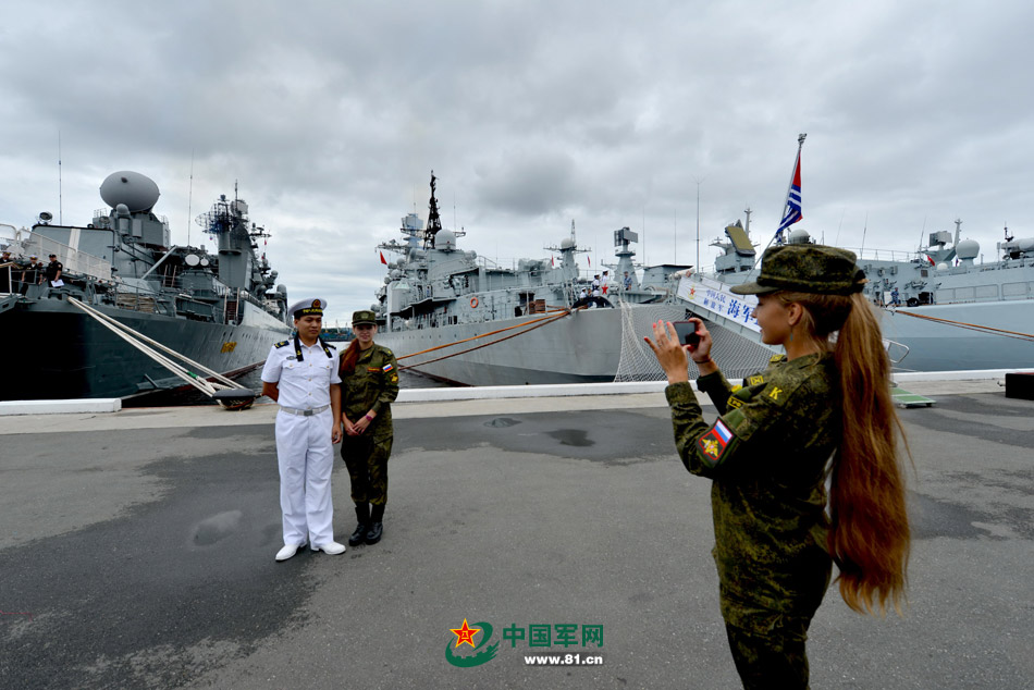 Chinese, Russian frigates leave Vladivostok during Joint Sea-2015 II drill