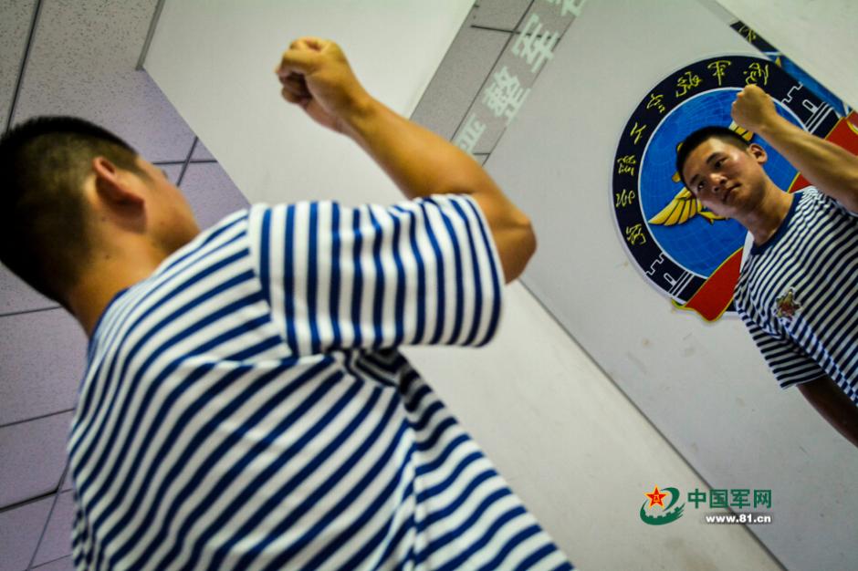 PLA chorus in tough training for V-Day parade