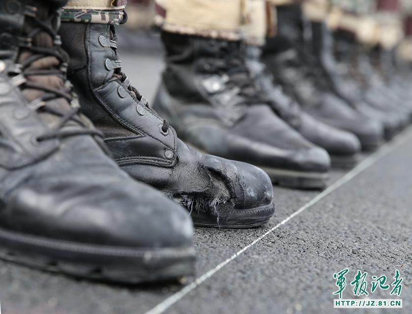 Soldiers take hard training for V-Day parade