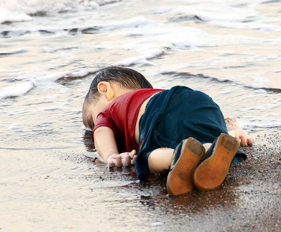 Toddler Refugee’s Body Washed Ashore in Turkey, Triggering Massive Mourn Activities