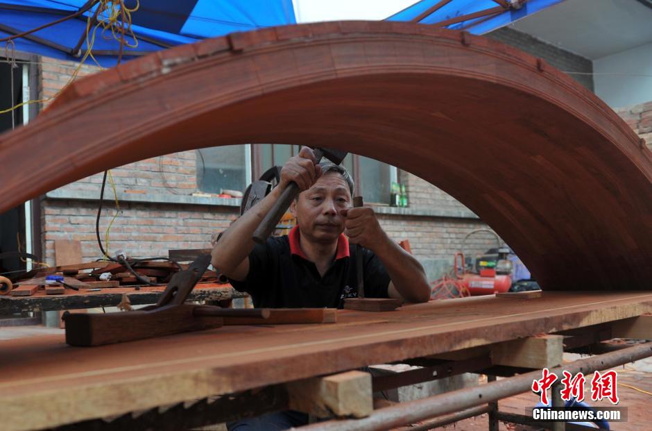 Miniature Zhaozhou Bridge made of 7000 pieces of wood