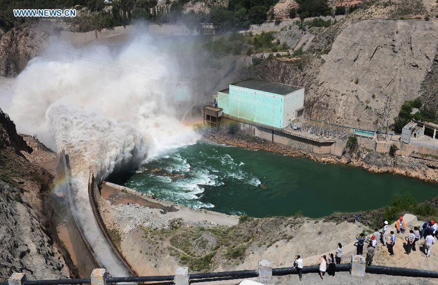 Rock plug demolished on Yellow River