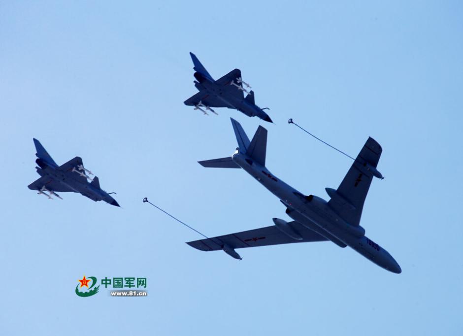 Stunning moments of Chinese air force in V-day parade