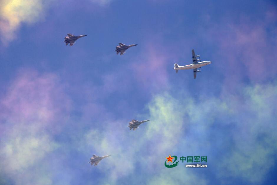 Stunning moments of Chinese air force in V-day parade