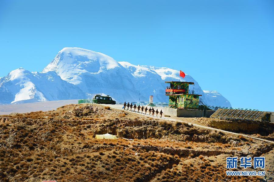 Soldiers train in high altitude area in Tibet