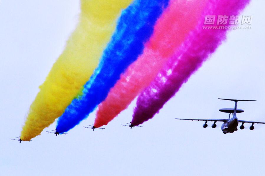 Stunning photos of air show in China’s V-Day parade