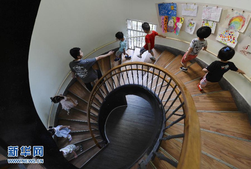 Stereotype of male preschool teachers fades in China