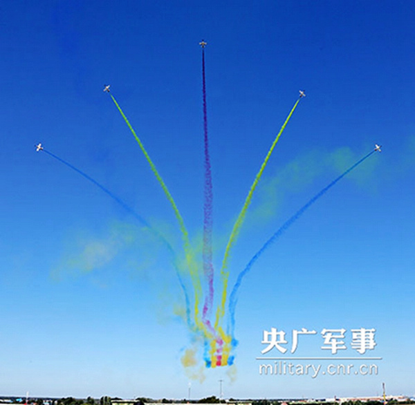 China air force stages stunning aerobatics performance