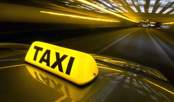 Chinese city scraps franchise fees to break taxi monopoly