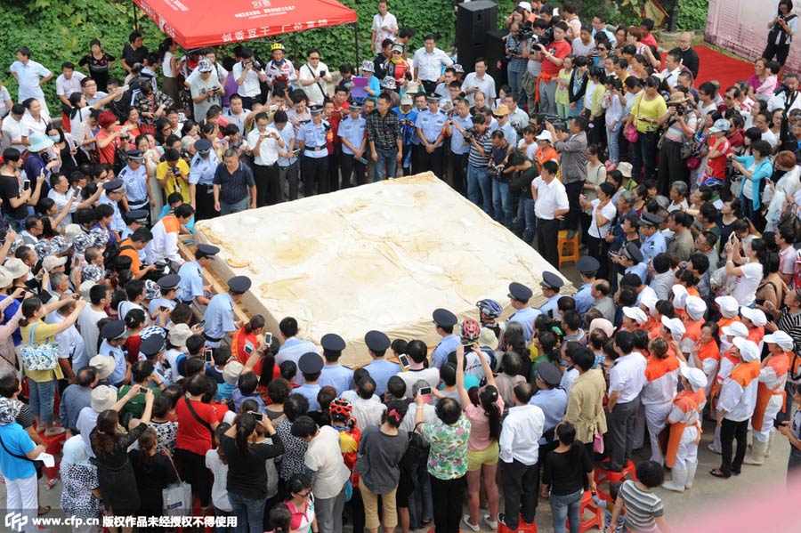 Tofu weighing 8 tons made in Anhui