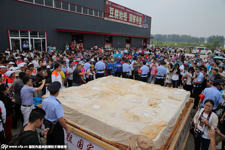 Tofu weighing 8 tons made in Anhui