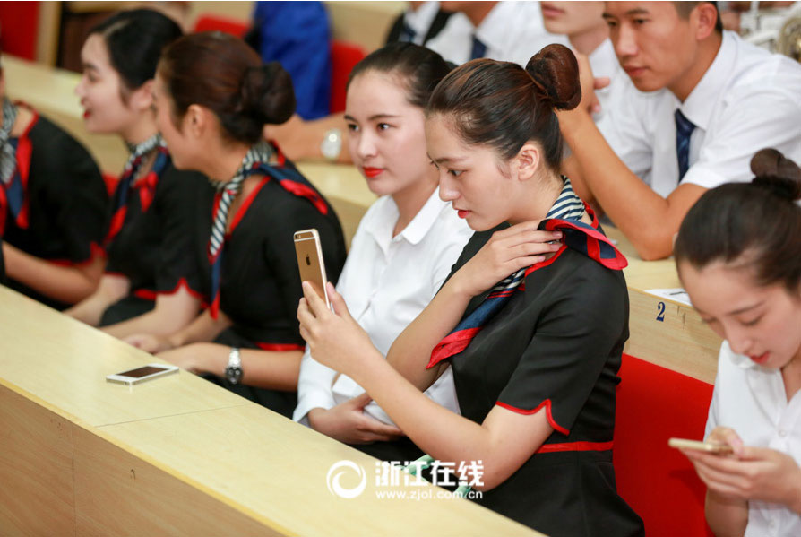 Beijing Capital Airlines recruits 1,000 flight attendants in Hangzhou