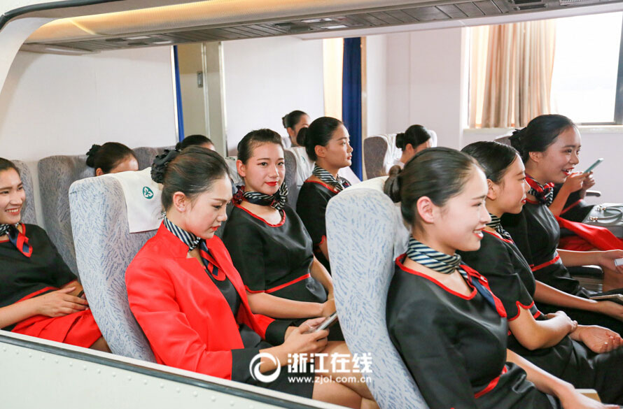 Beijing Capital Airlines recruits 1,000 flight attendants in Hangzhou