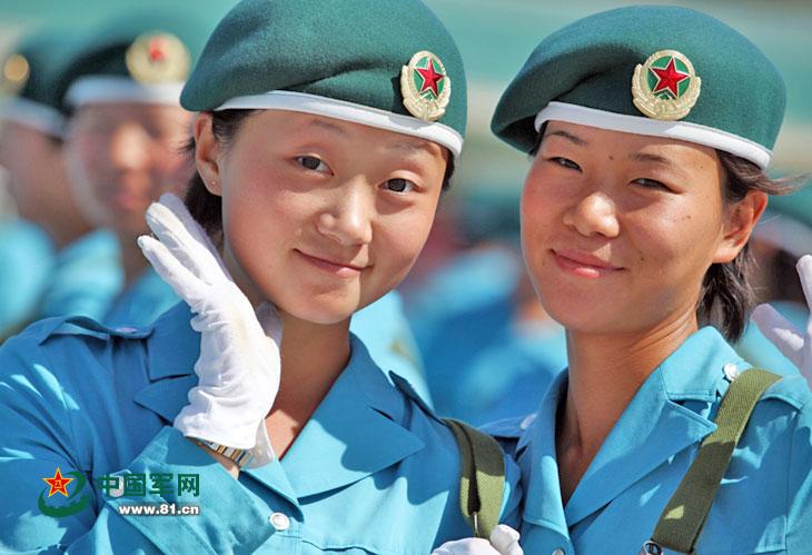 Female soldiers who have light up China's V-day parade