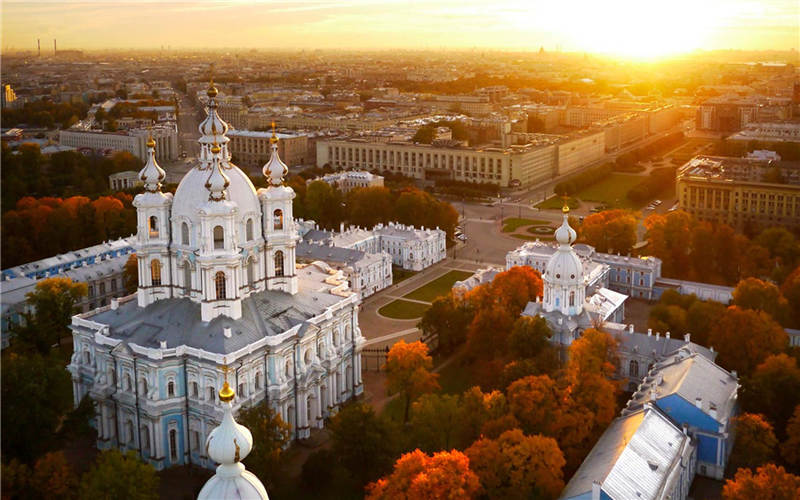 Bright-colored autumns around the world