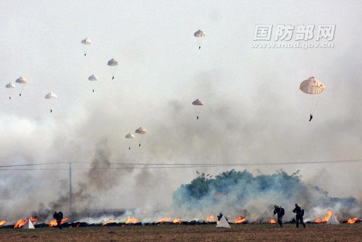 In pics: Airborne troops in 65 years