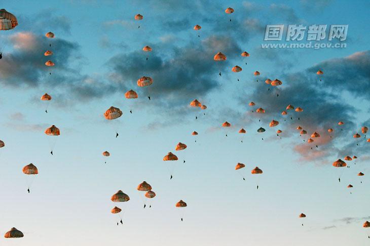 In pics: Airborne troops in 65 years