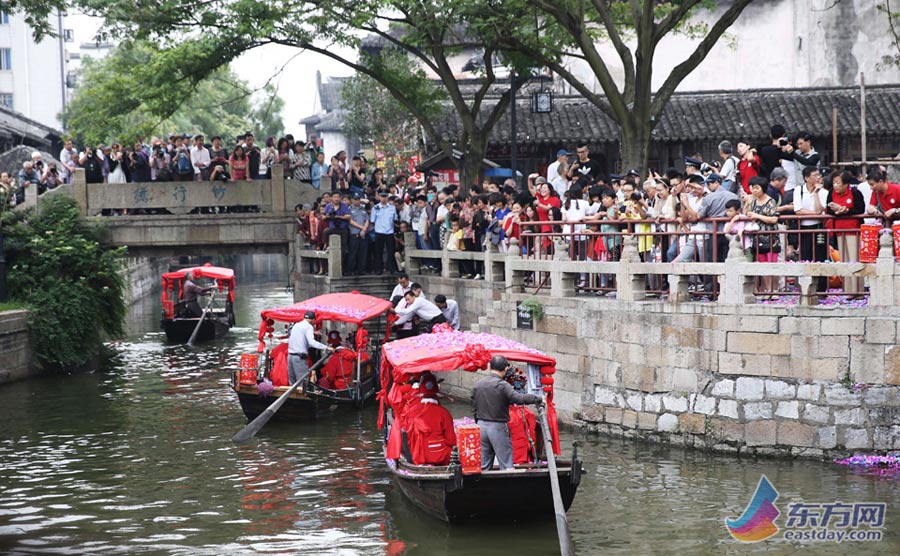 Traditional Chinese wedding held in Fengjing Ancient Town