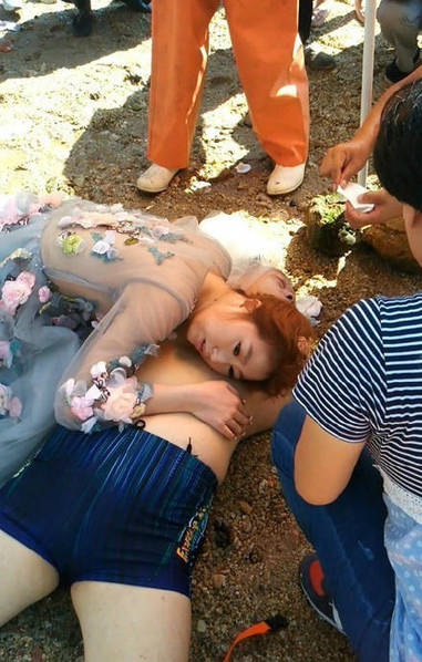 Bride-to-be tries to save drowned man while taking wedding photos