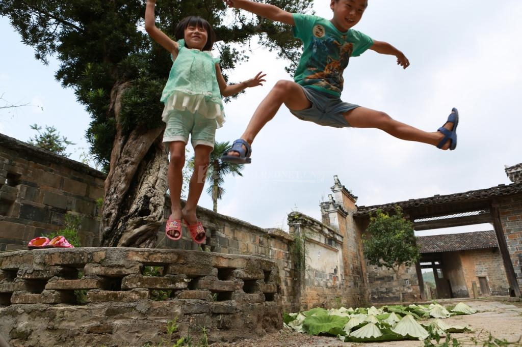 Donglong village, a thousand-year-old village in E China 