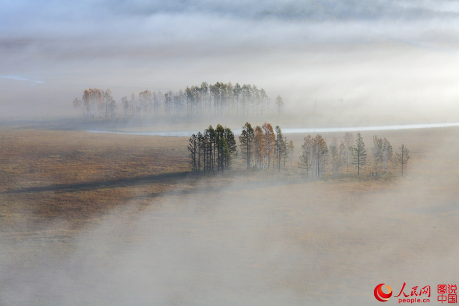 Picturesque autumn scenery of Nanwenghe Wetland