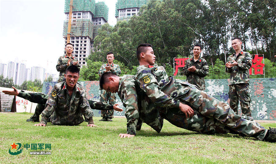 Guangxi armed police conducts various physical exercises