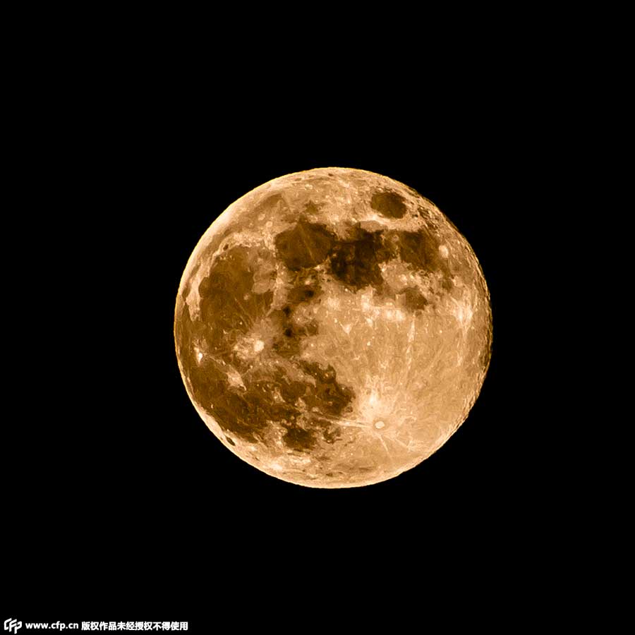 Biggest supermoon since 1998 seen across China on Sunday night