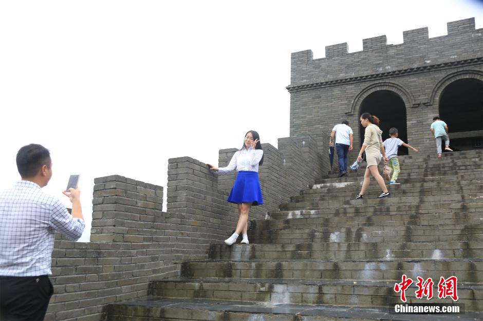 Copycat Great Wall attracts tourists in E China