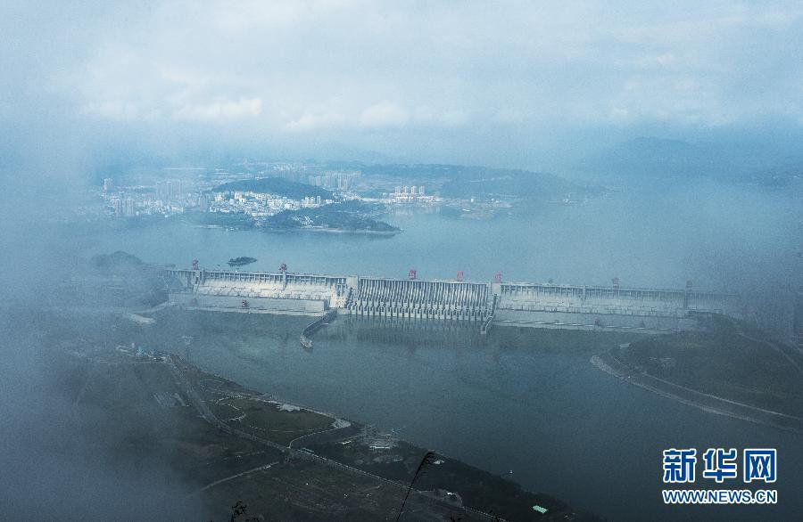 Water level at Three Gorges Dam reaching 175-meter mark