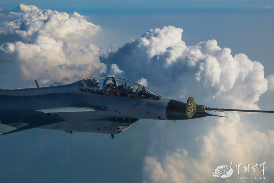 J-10 fighters refueled in the air