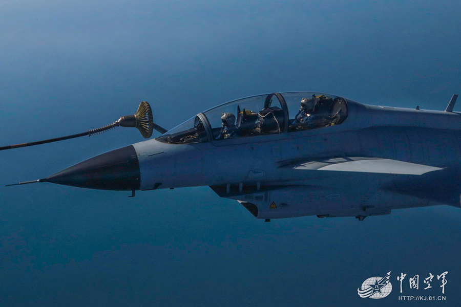 J-10 fighters refueled in the air