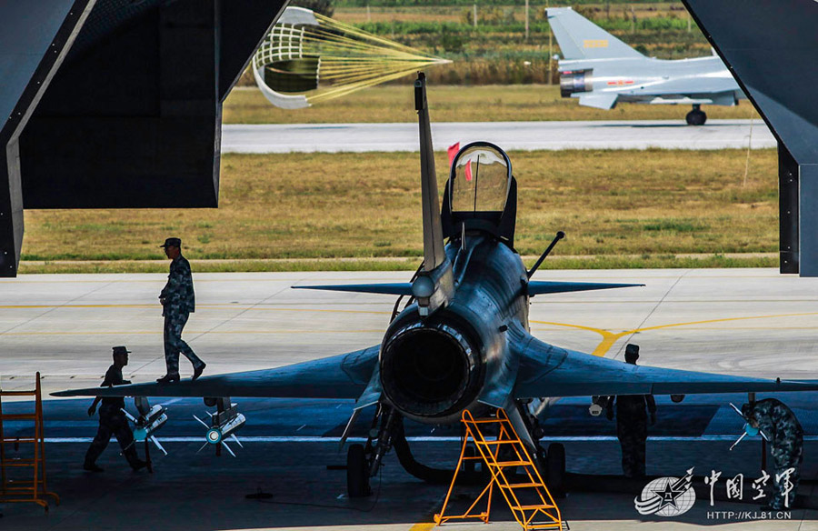 J-10 fighters refueled in the air