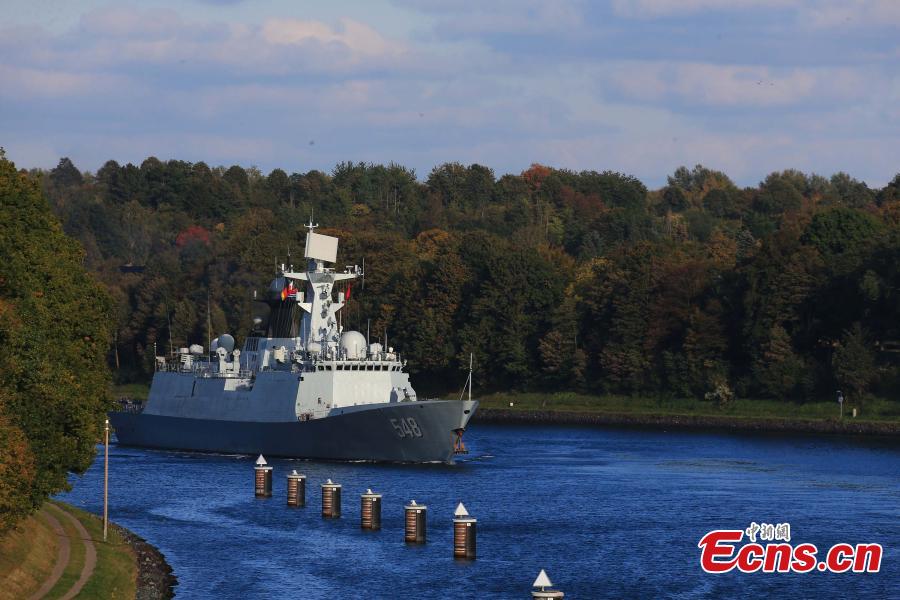 Chinese naval fleet passes through Kiel Canal