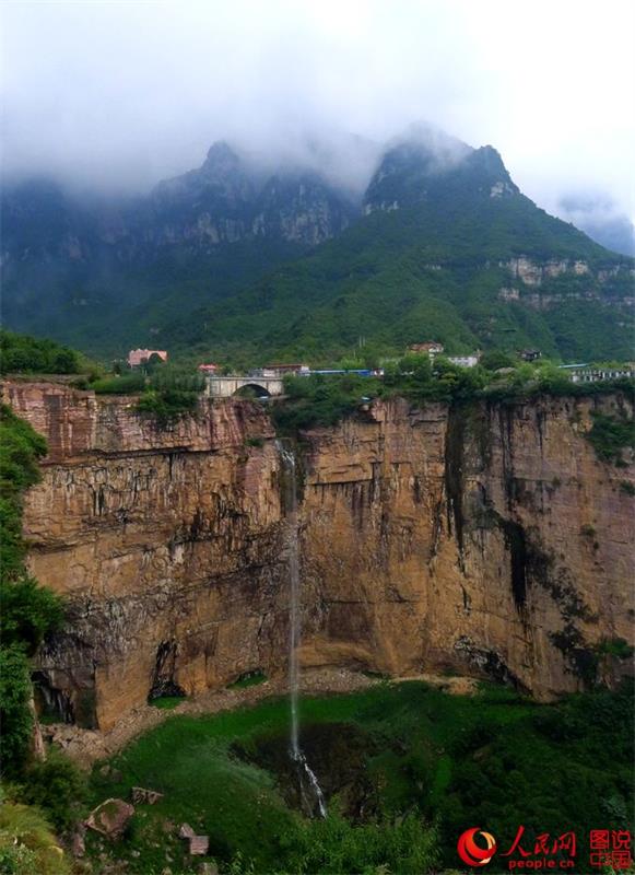 Spectacular perpendicular cliff of Xiyagou Valley