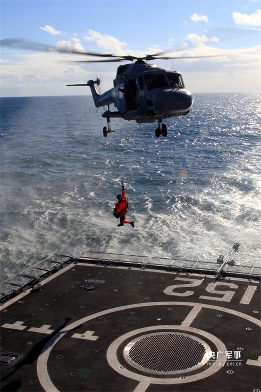 Chinese, French warships take part in joint drill 