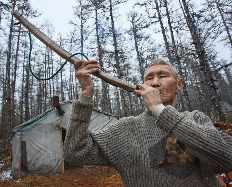 Photo story: A mysterious minority group which raises reindeers