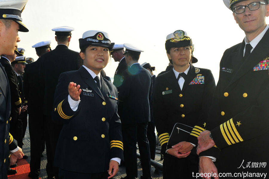 U.S. military delegation visits Liaoning aircraft carrier 