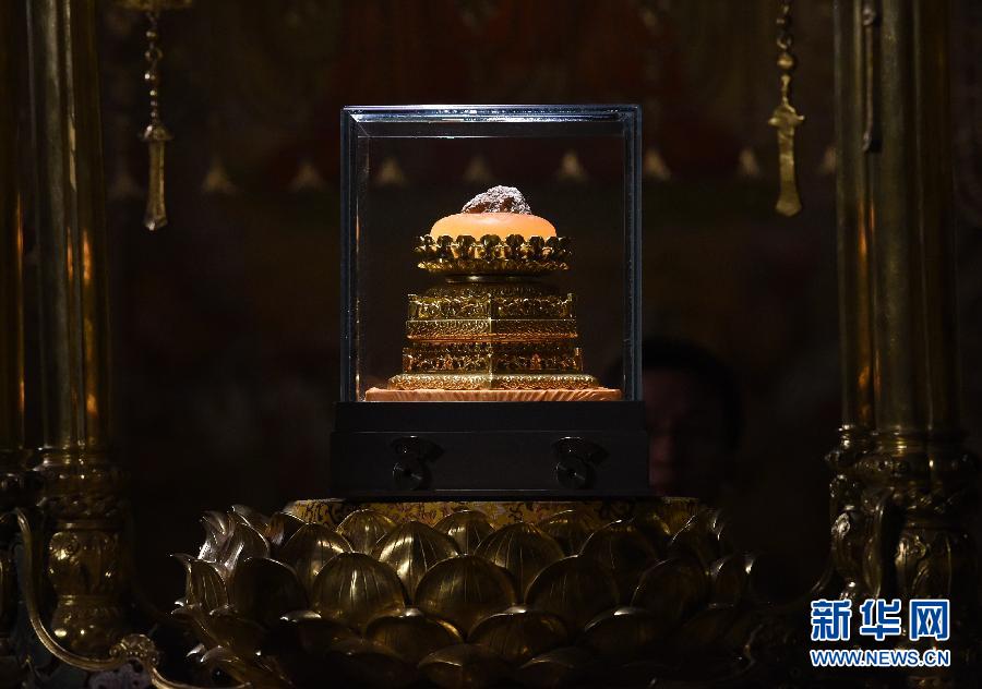 Monks attend enshrinement of Buddha's relics in E. China