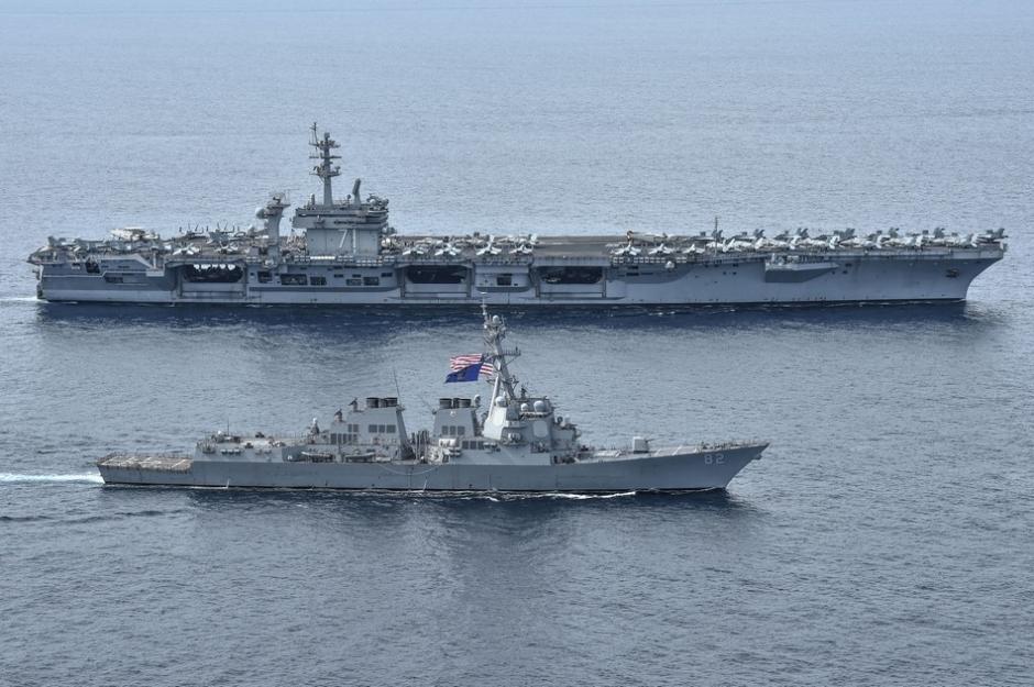 Photos of U.S. Navy intruding in South China Sea released: Aircraft carrier accompanied by two Aegis destroyers