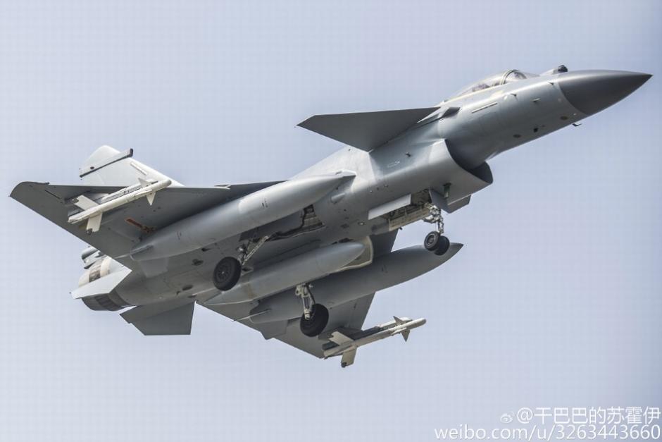 J-10B fighters with homegrown engine in test flight 