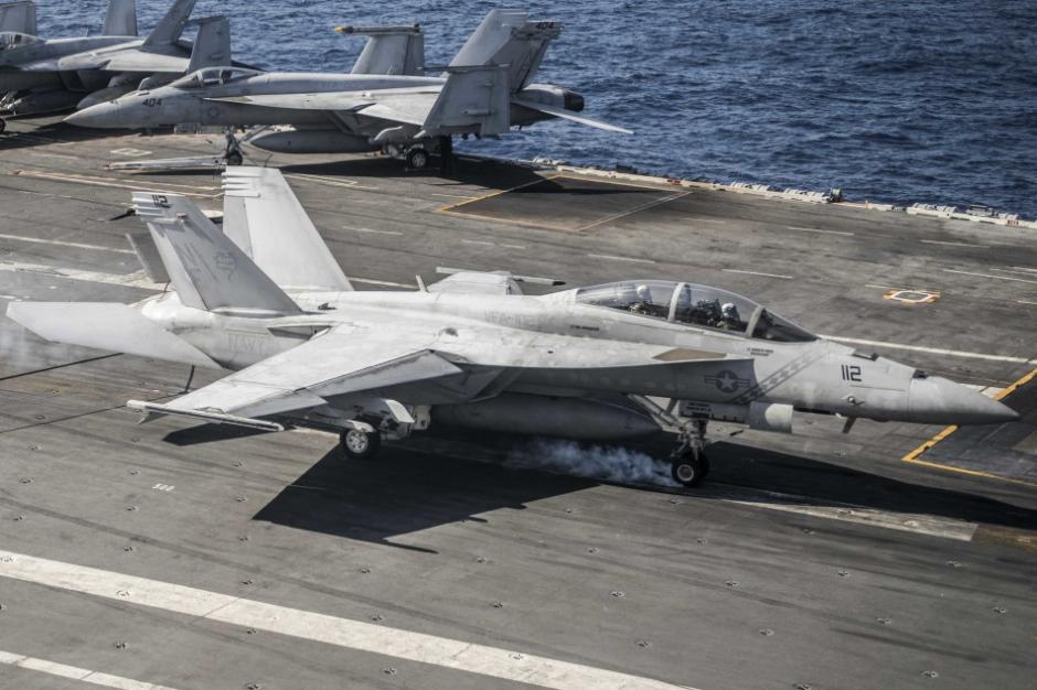 U.S. aircraft carrier conducts combat training near the South China Sea 