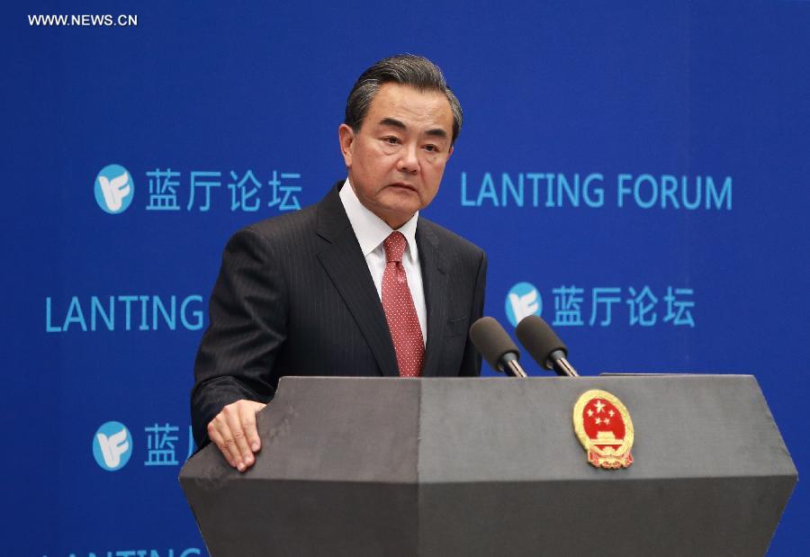 Chinese FM vows to promote strategic partnership with Canada