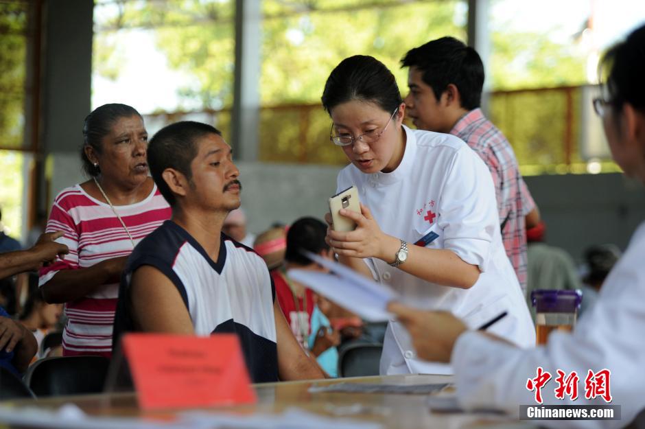 Chinese Navy ship offers medical service to people in Acapulco