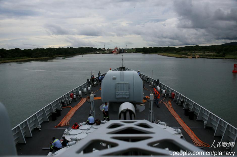 Chinese naval vessel passes through Panama Canal