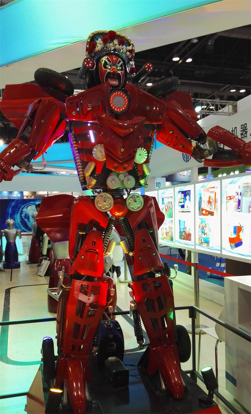 Robots grace exhibition with impressive performances at WRC 2015