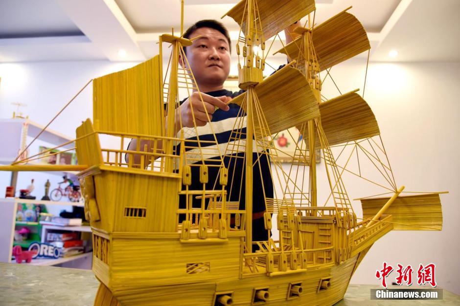 Folk artist builds 'Mayflower' with 15,000 bamboo skewers